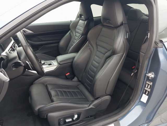 BMW Serie 4 M440i Coupé color Azul. Año 2022. 275KW(374CV). Gasolina. En concesionario Augusta Aragon S.A. de Zaragoza