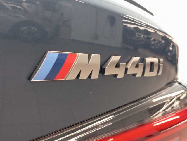 BMW Serie 4 M440i Coupé color Azul. Año 2022. 275KW(374CV). Gasolina. En concesionario Augusta Aragon S.A. de Zaragoza