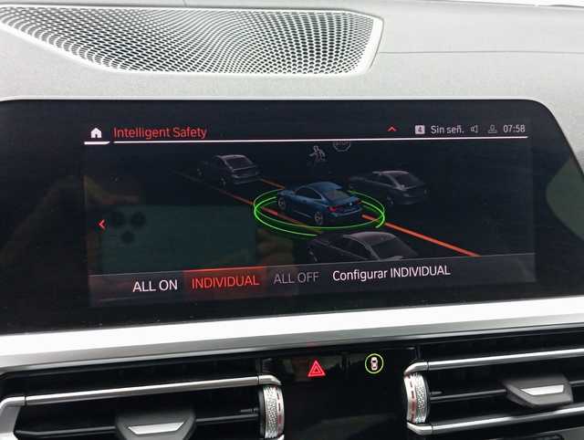BMW Serie 4 M440i Coupé color Azul. Año 2022. 275KW(374CV). Gasolina. En concesionario Augusta Aragon S.A. de Zaragoza