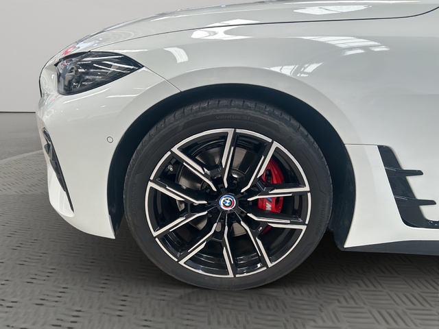 BMW Serie 4 430i Gran Coupe color Blanco. Año 2022. 180KW(245CV). Gasolina. En concesionario GANDIA Automoviles Fersan, S.A. de Valencia