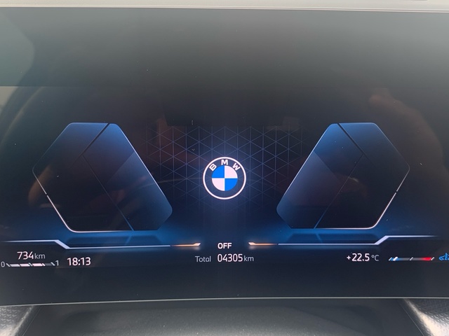 BMW X2 sDrive18d color Negro. Año 2024. 110KW(150CV). Diésel. En concesionario Celtamotor Caldas Reis de Pontevedra