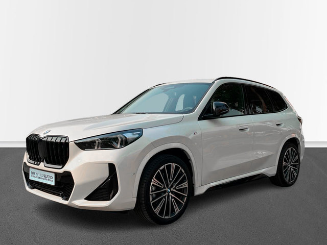 BMW X1 sDrive20i color Blanco. Año 2024. 125KW(170CV). Gasolina. En concesionario MURCIA PREMIUM S.L. JUAN CARLOS I de Murcia