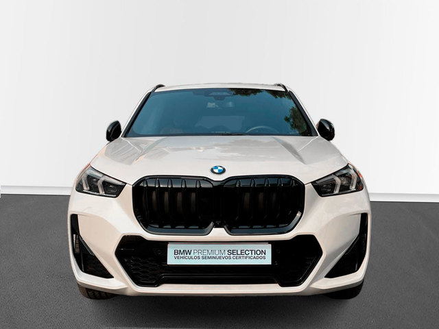 BMW X1 sDrive20i color Blanco. Año 2024. 125KW(170CV). Gasolina. En concesionario MURCIA PREMIUM S.L. JUAN CARLOS I de Murcia