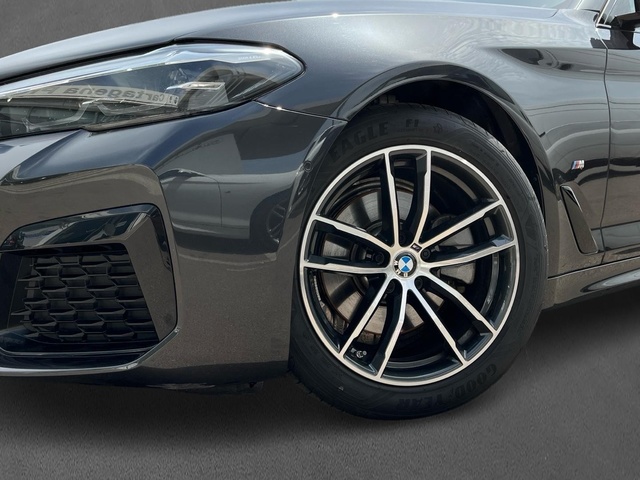 BMW Serie 5 520d Touring color Gris. Año 2024. 140KW(190CV). Diésel. En concesionario CARTAGENA PREMIUM S.L. de Murcia