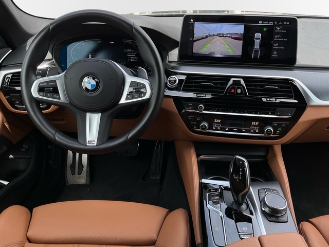 BMW Serie 5 520d Touring color Gris. Año 2024. 140KW(190CV). Diésel. En concesionario CARTAGENA PREMIUM S.L. de Murcia
