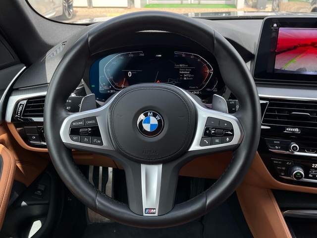 BMW Serie 5 520d Touring color Gris. Año 2024. 140KW(190CV). Diésel. En concesionario CARTAGENA PREMIUM S.L. de Murcia