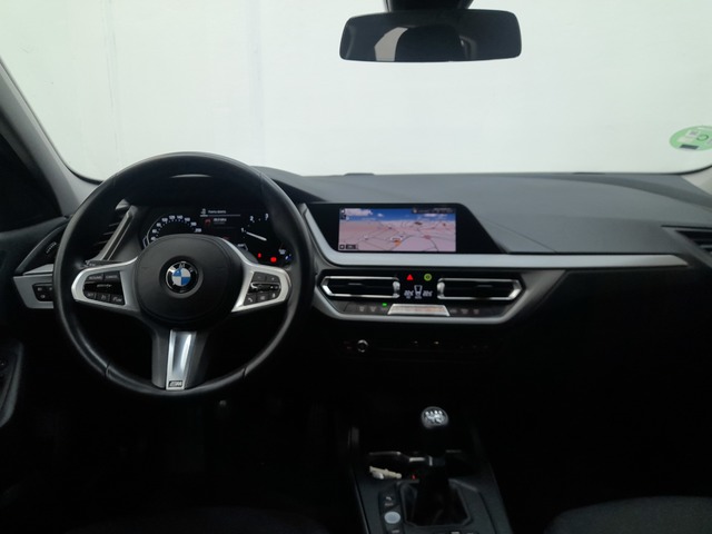 BMW Serie 1 116d color Negro. Año 2021. 85KW(116CV). Diésel. En concesionario Cabrero Motorsport de Huesca
