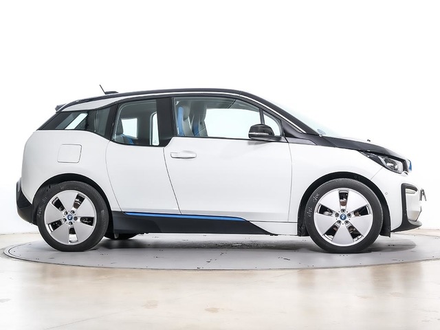BMW i3 120Ah color Blanco. Año 2020. 125KW(170CV). Eléctrico. En concesionario Oliva Motor Tarragona de Tarragona