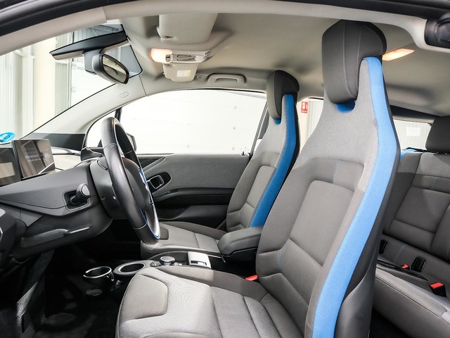 BMW i3 120Ah color Blanco. Año 2020. 125KW(170CV). Eléctrico. En concesionario Oliva Motor Tarragona de Tarragona