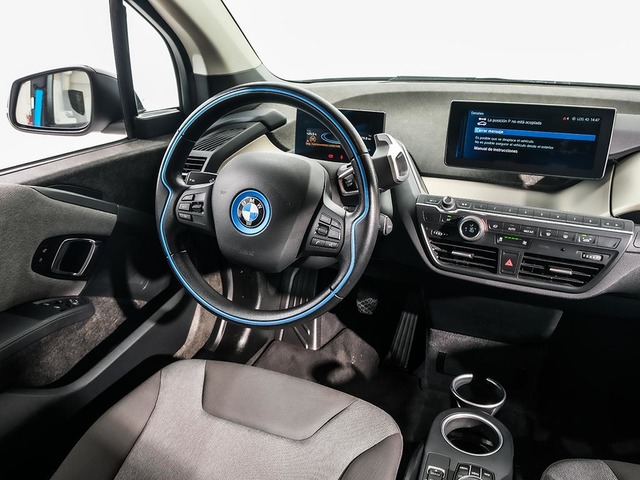 BMW i3 120Ah color Blanco. Año 2020. 125KW(170CV). Eléctrico. En concesionario Oliva Motor Tarragona de Tarragona