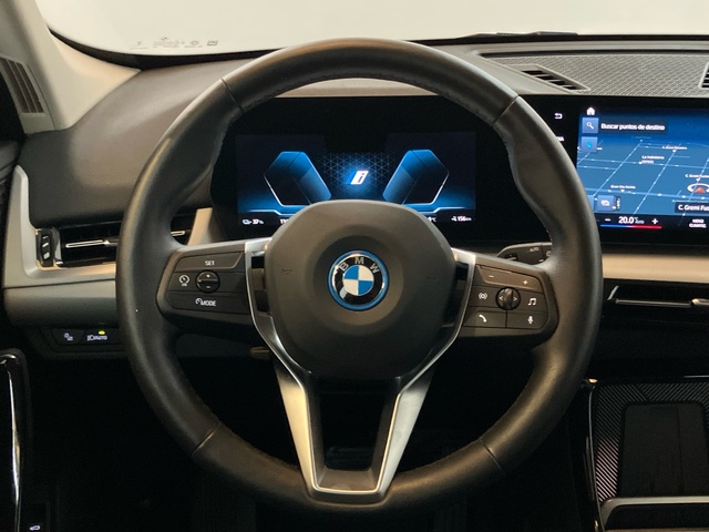 BMW iX1 xDrive30 color Blanco. Año 2023. 230KW(313CV). Eléctrico. En concesionario Proa Premium Palma de Baleares