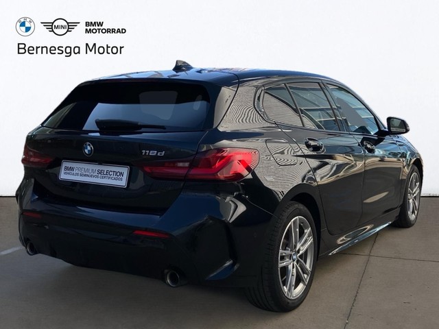 BMW Serie 1 118d color Negro. Año 2024. 110KW(150CV). Diésel. En concesionario Bernesga Motor León (Bmw y Mini) de León