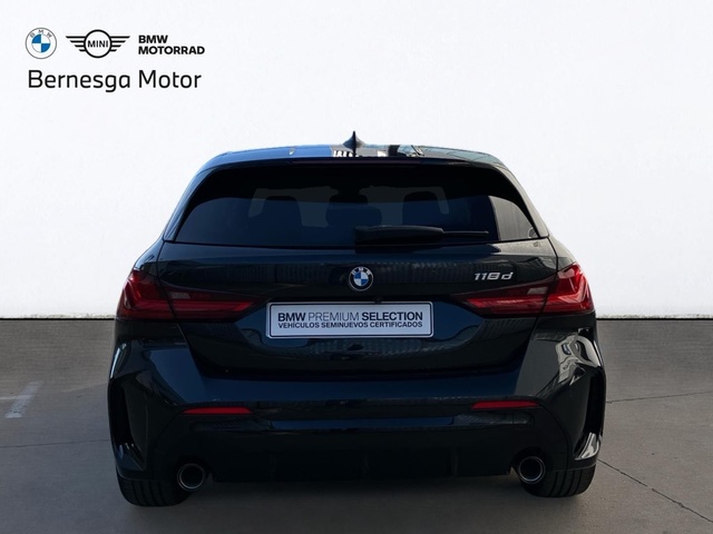 BMW Serie 1 118d color Negro. Año 2024. 110KW(150CV). Diésel. En concesionario Bernesga Motor León (Bmw y Mini) de León
