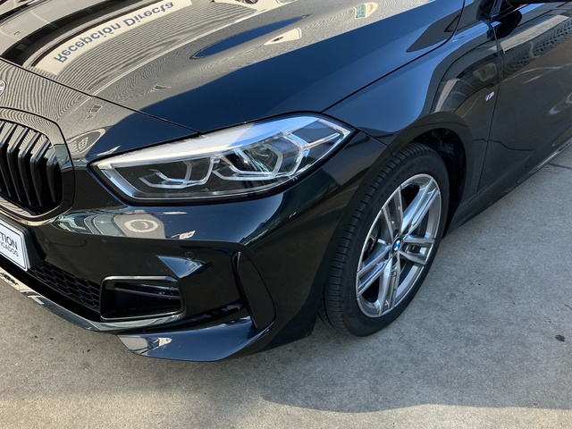 BMW Serie 1 118d color Negro. Año 2024. 110KW(150CV). Diésel. En concesionario Bernesga Motor León (Bmw y Mini) de León