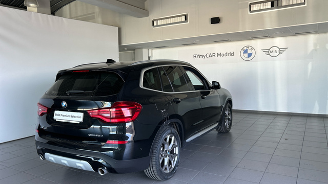 BMW X3 xDrive20d color Negro. Año 2020. 140KW(190CV). Diésel. En concesionario BYmyCAR Madrid - Alcalá de Madrid
