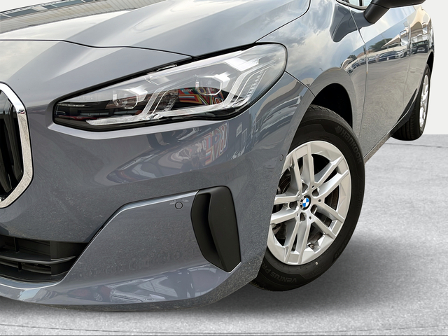 BMW Serie 2 218d Active Tourer color Gris. Año 2024. 110KW(150CV). Diésel. En concesionario Ilbira Motor | Granada de Granada