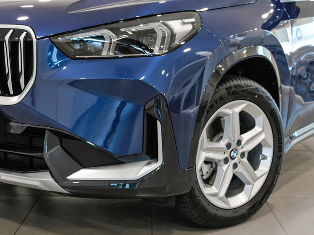 BMW X1 sDrive20i color Azul. Año 2025. 125KW(170CV). Gasolina. En concesionario Barcelona Premium -- GRAN VIA de Barcelona