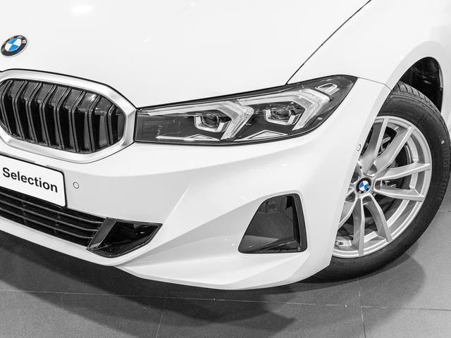 BMW Serie 3 318d Touring color Blanco. Año 2024. 110KW(150CV). Diésel. En concesionario Caetano Cuzco, Alcalá de Madrid