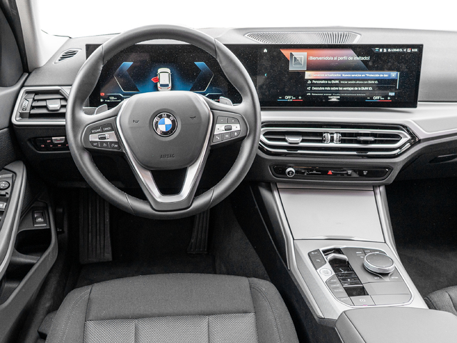 BMW Serie 3 318d Touring color Blanco. Año 2024. 110KW(150CV). Diésel. En concesionario Caetano Cuzco, Alcalá de Madrid