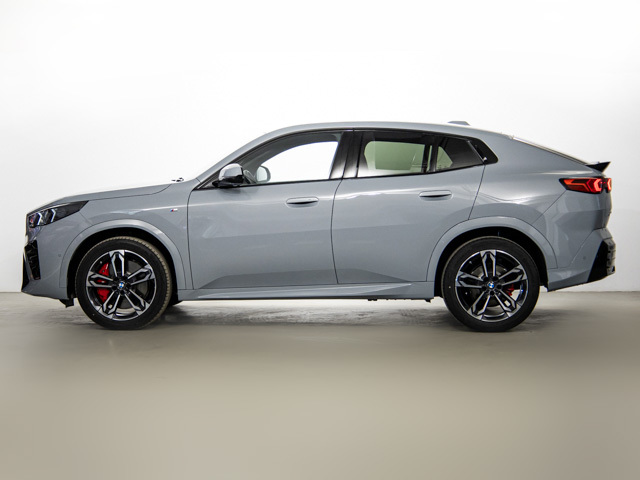 BMW X2 xDrive20d color Gris. Año 2025. 120KW(163CV). Diésel. En concesionario BMW Fuenteolid Valladolid de Valladolid