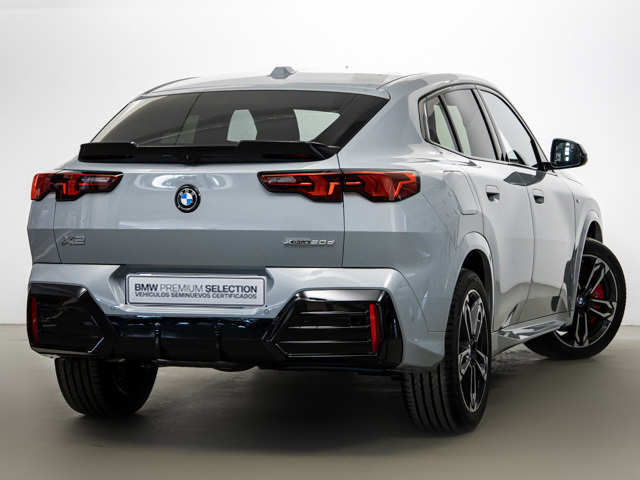 BMW X2 xDrive20d color Gris. Año 2025. 120KW(163CV). Diésel. En concesionario BMW Fuenteolid Valladolid de Valladolid