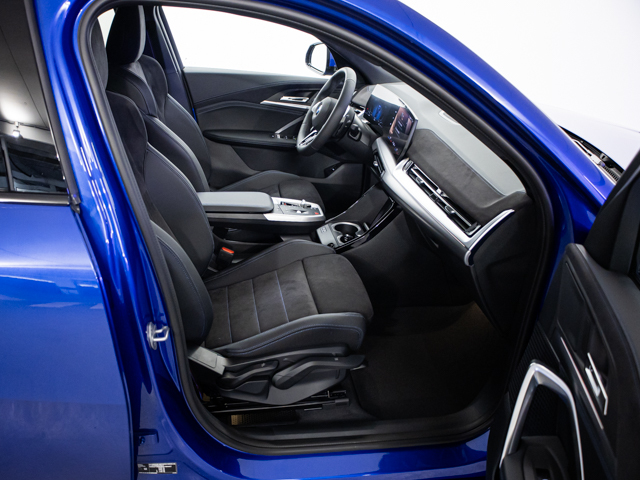 BMW X2 sDrive20i color Azul. Año 2025. 125KW(170CV). Gasolina. En concesionario BMW Fuenteolid Valladolid de Valladolid