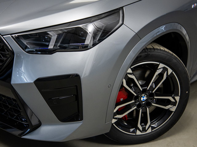 BMW X2 sDrive20i color Gris. Año 2025. 125KW(170CV). Gasolina. En concesionario BMW Fuenteolid Valladolid de Valladolid
