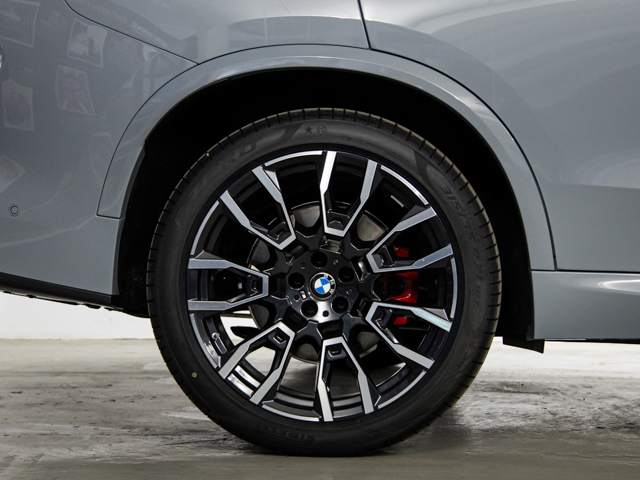 BMW X5 xDrive30d color Gris. Año 2025. 219KW(298CV). Diésel. En concesionario BMW Fuenteolid Valladolid de Valladolid