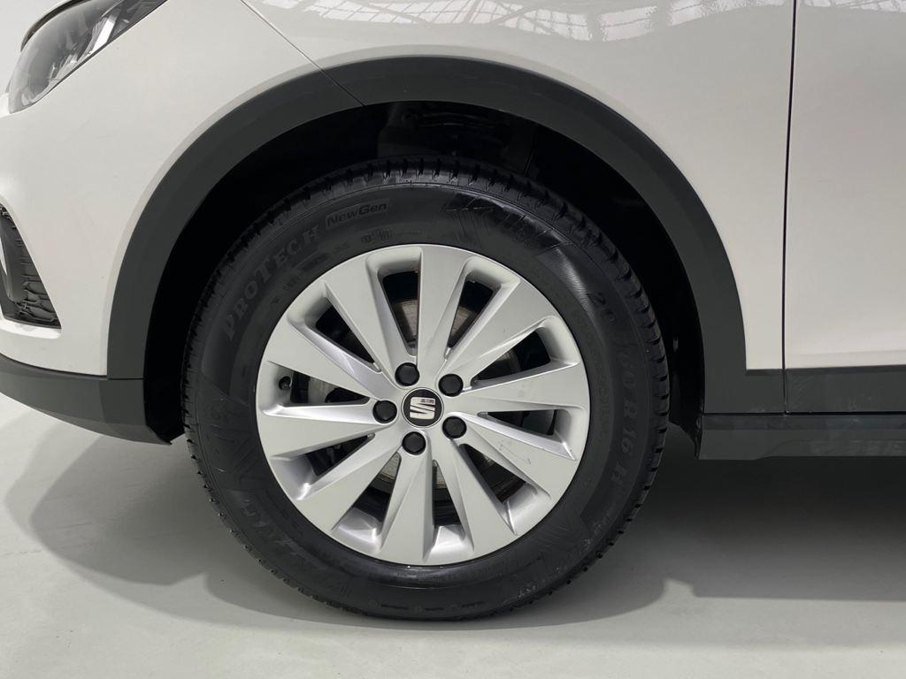 SEAT Arona 1.0 TSI - 8