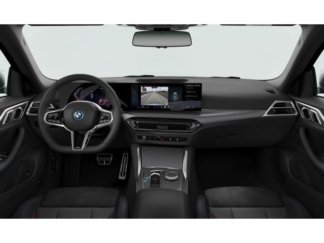 BMW i4 eDrive40 color Blanco. Año 2025. 250KW(340CV). Eléctrico. En concesionario BMW Fuenteolid Valladolid de Valladolid