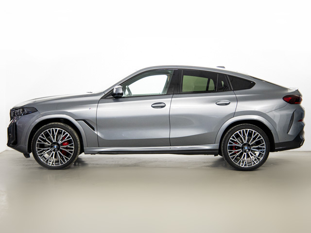 BMW X6 xDrive40d color Gris. Año 2024. 259KW(352CV). Diésel. En concesionario BMW Fuenteolid Valladolid de Valladolid
