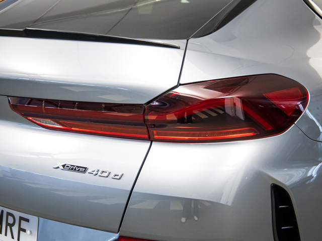 BMW X6 xDrive40d color Gris. Año 2024. 259KW(352CV). Diésel. En concesionario BMW Fuenteolid Valladolid de Valladolid