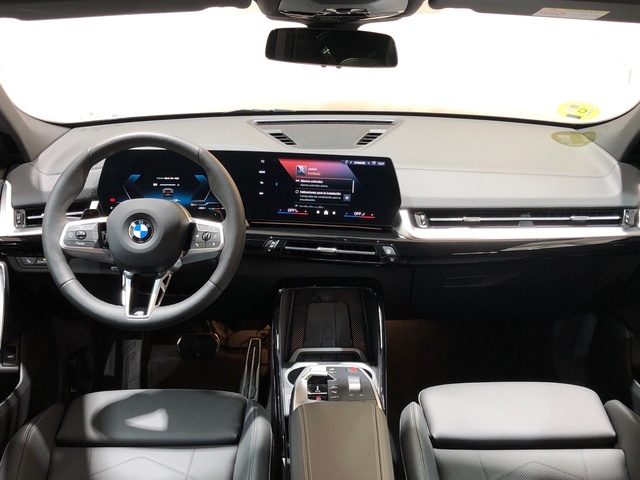 BMW X2 sDrive18d color Negro. Año 2024. 110KW(150CV). Diésel. En concesionario Movilnorte El Plantio de Madrid