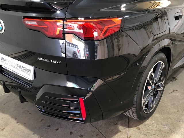 BMW X2 sDrive18d color Negro. Año 2024. 110KW(150CV). Diésel. En concesionario Movilnorte El Plantio de Madrid