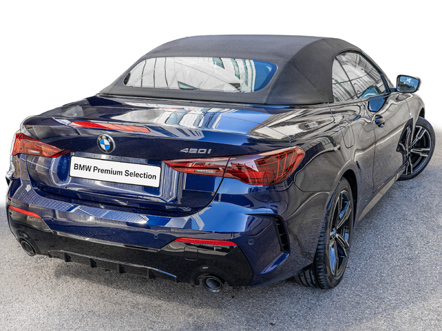 BMW Serie 4 420i Cabrio color Azul. Año 2025. 135KW(184CV). Gasolina. En concesionario Caetano Cuzco Raimundo Fernandez Villaverde, 45 de Madrid