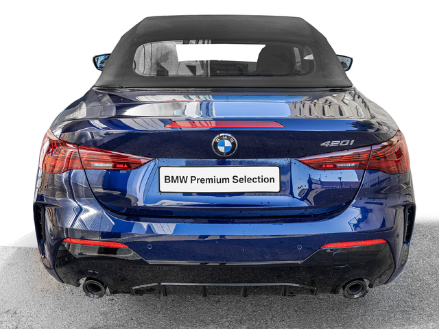 BMW Serie 4 420i Cabrio color Azul. Año 2025. 135KW(184CV). Gasolina. En concesionario Caetano Cuzco Raimundo Fernandez Villaverde, 45 de Madrid