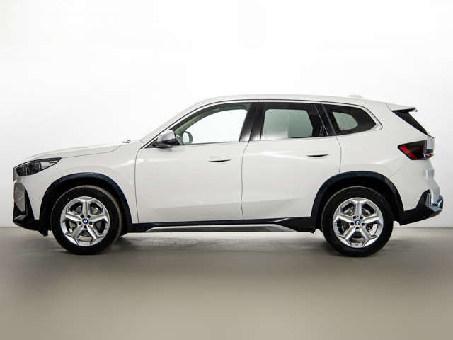 BMW X1 sDrive18d color Blanco. Año 2023. 110KW(150CV). Diésel. En concesionario BMW Fuenteolid Valladolid de Valladolid