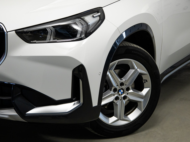 BMW X1 sDrive18d color Blanco. Año 2023. 110KW(150CV). Diésel. En concesionario BMW Fuenteolid Valladolid de Valladolid