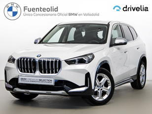 Fotos de BMW X1 sDrive18d color Blanco. Año 2023. 110KW(150CV). Diésel. En concesionario BMW Fuenteolid Valladolid de Valladolid