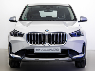 Fotos de BMW X1 sDrive18d color Blanco. Año 2023. 110KW(150CV). Diésel. En concesionario BMW Fuenteolid Valladolid de Valladolid