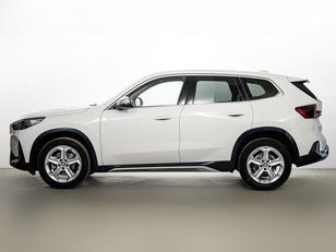Fotos de BMW X1 sDrive18d color Blanco. Año 2023. 110KW(150CV). Diésel. En concesionario BMW Fuenteolid Valladolid de Valladolid