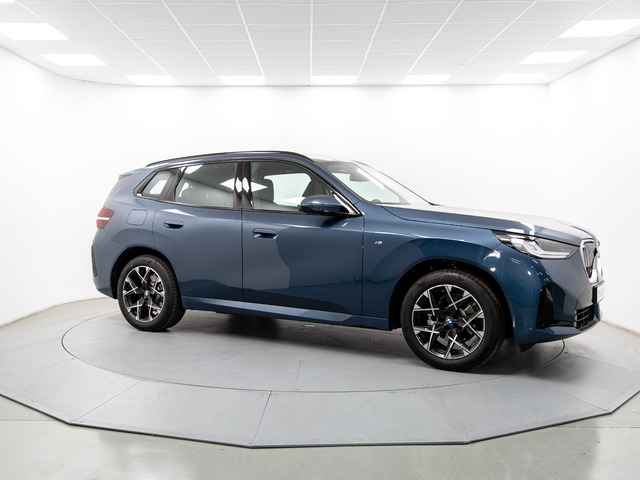 BMW X3 xDrive30e color Azul. Año 2025. 220KW(299CV). Híbrido Electro/Gasolina. En concesionario Móvil Begar Alicante de Alicante