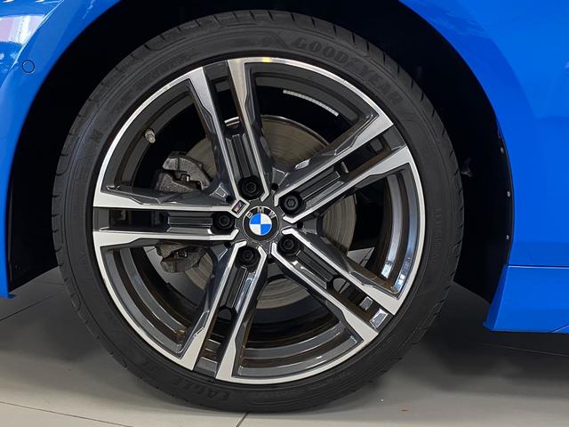 BMW Serie 1 118i color Azul. Año 2021. 103KW(140CV). Gasolina. En concesionario Marmotor de Las Palmas