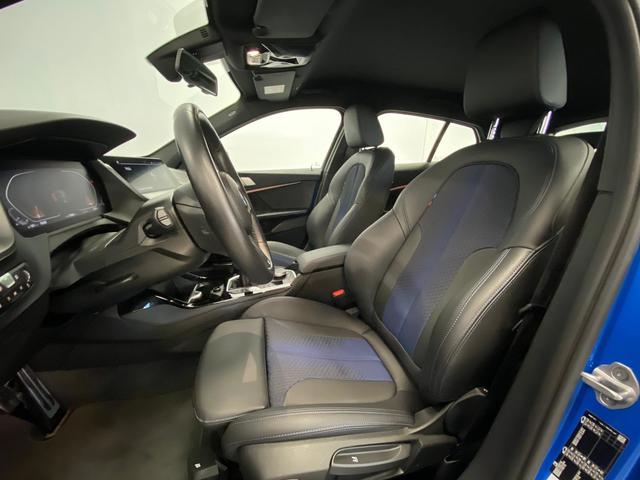 BMW Serie 1 118i color Azul. Año 2021. 103KW(140CV). Gasolina. En concesionario Marmotor de Las Palmas