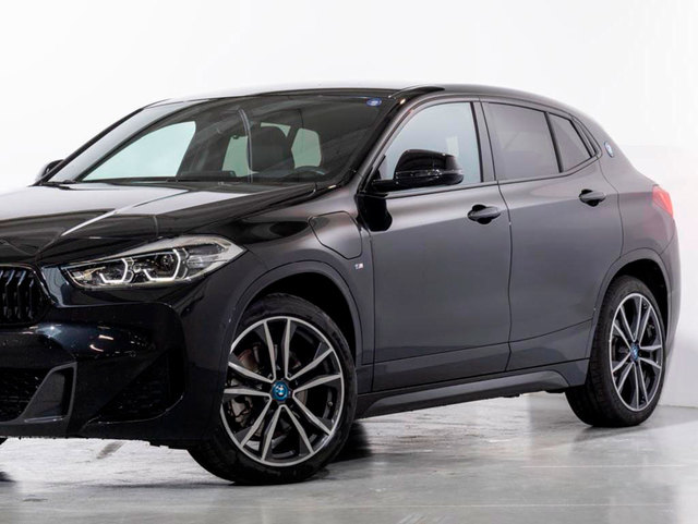 BMW X2 xDrive25e color Negro. Año 2023. 162KW(220CV). Híbrido Electro/Gasolina. En concesionario Oliva Motor Girona de Girona