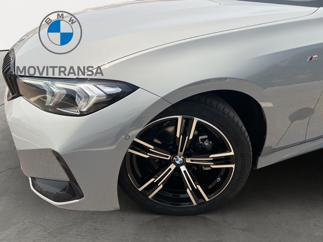 BMW Serie 3 318d color Gris. Año 2024. 110KW(150CV). Híbrido Electro/Diesel. En concesionario Movitransa Cars Jerez de Cádiz