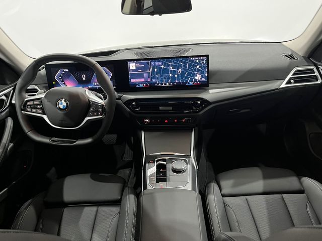 BMW Serie 4 430d Gran Coupe color Negro. Año 2025. 210KW(286CV). Diésel. En concesionario Unicars de Lleida