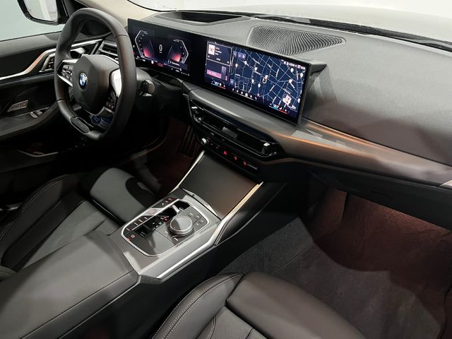 BMW Serie 4 430d Gran Coupe color Negro. Año 2025. 210KW(286CV). Diésel. En concesionario Unicars de Lleida