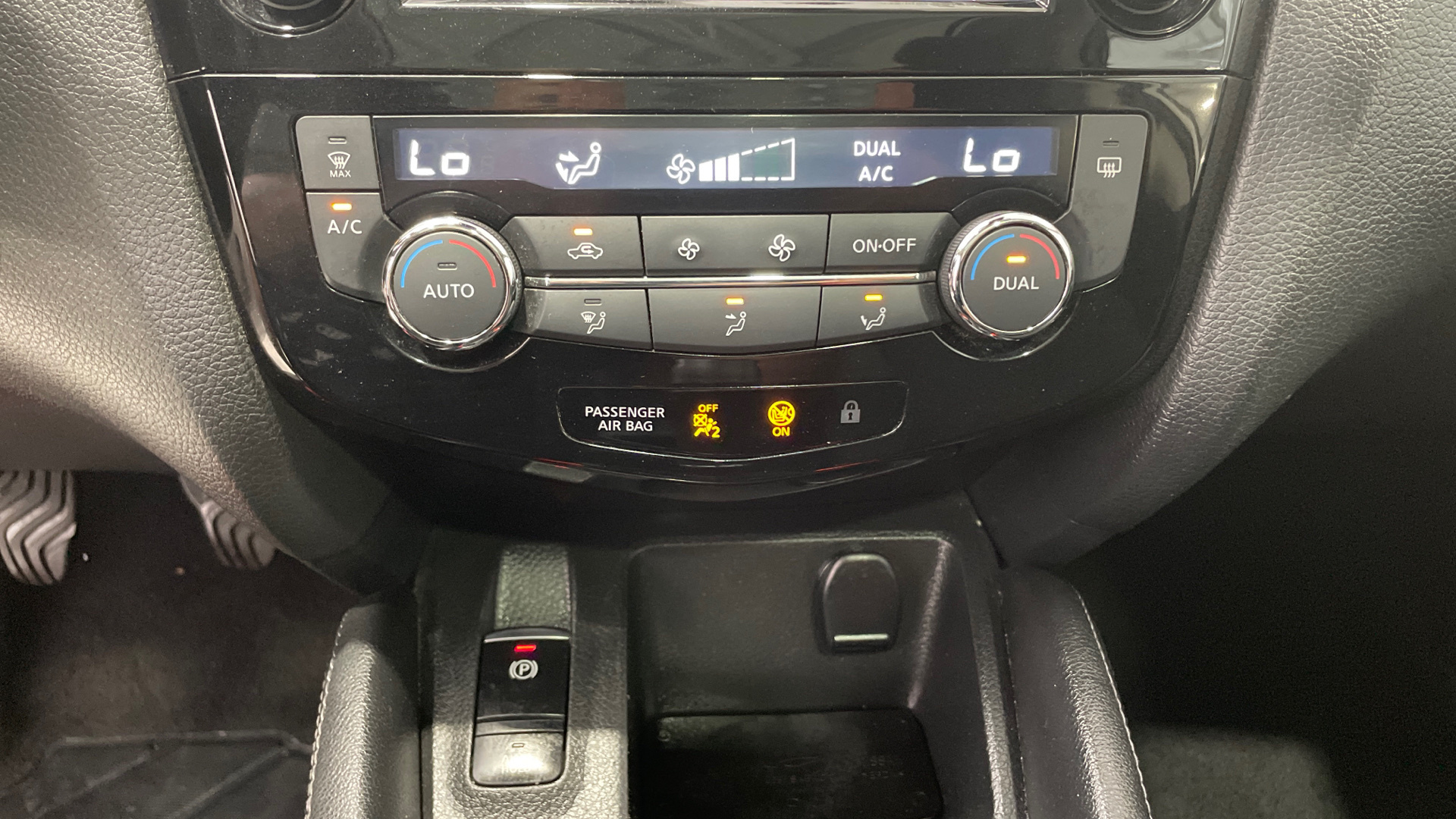 Nissan Qashqai DIG-T 140 - 17