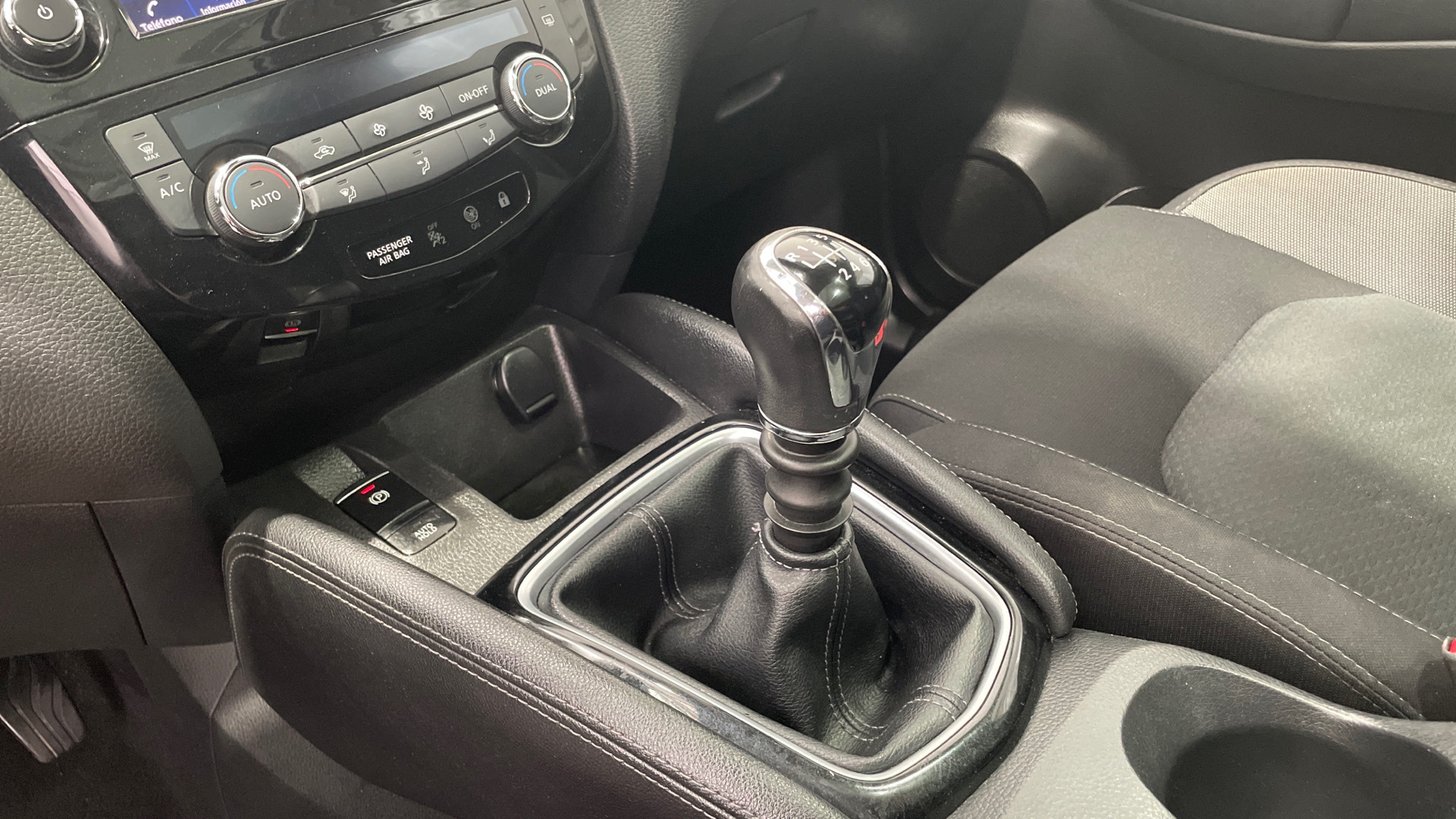 Nissan Qashqai DIG-T 140 - 18